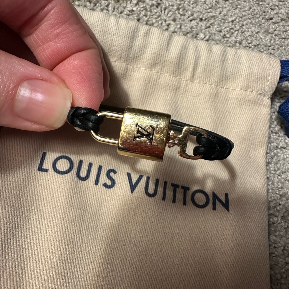 Louis Vuitton black padlock bracelet size 17 - Picture 3 of 9